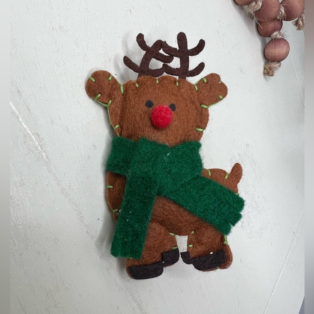 Brand New - Reindeer Holiday Pin